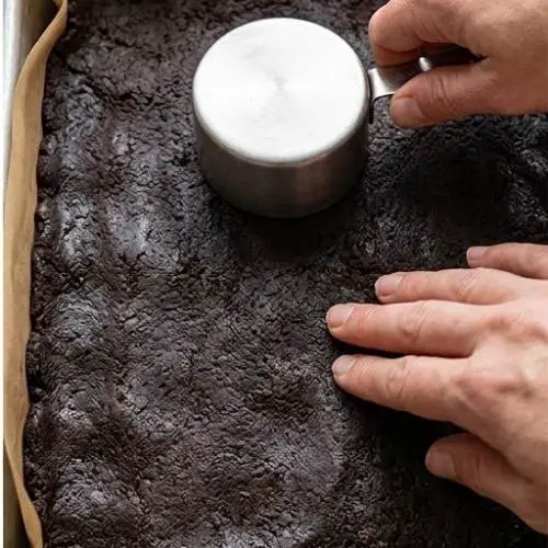 Step 4: Press the Crust into the Pan